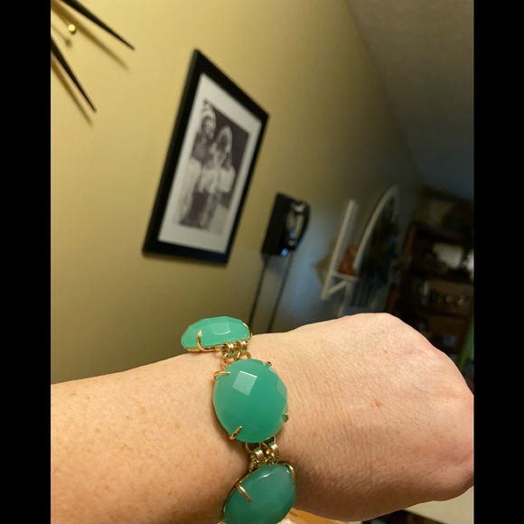 Kendra Scott Jewelry - Kendra Scott chalcedony Cassie bracelet